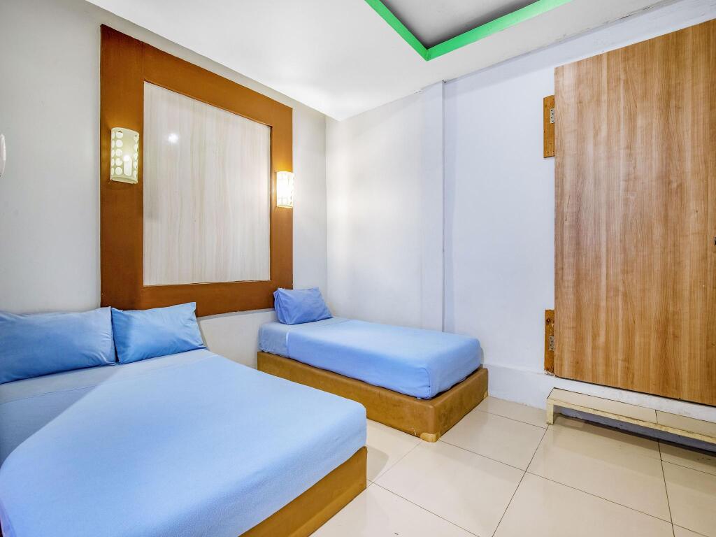 Джакарта: Hotel Sahabat 2