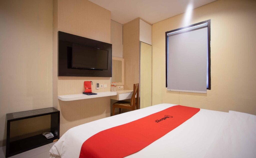 Бекаси: Igloo Hotel