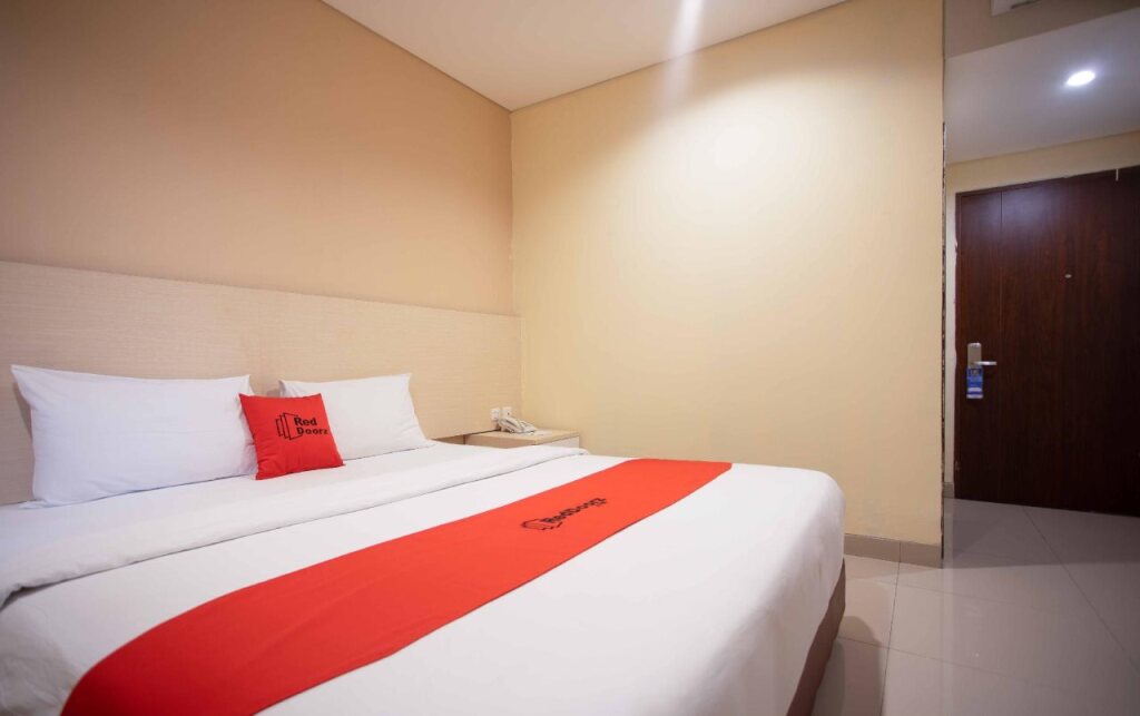 Бекаси: Igloo Hotel