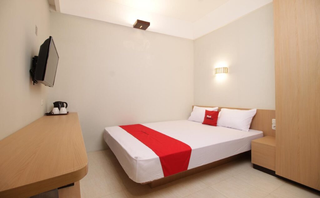 Джакарта: RedDoorz @ Raya Kelapa Dua