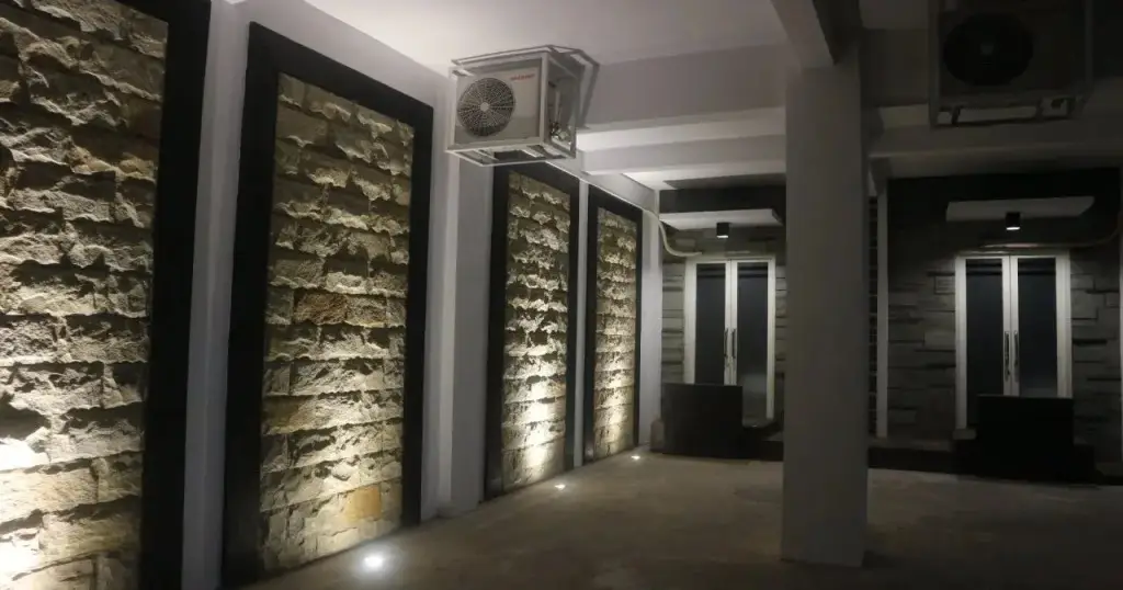 Джембер: Mitra Guest House