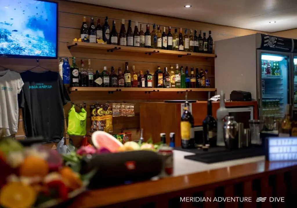 Вагете: Meridian Adventure Marina Club & Resort