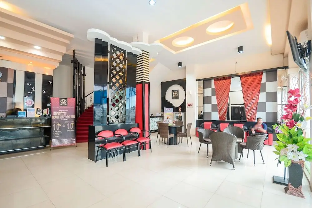Макассар: Airy Wajo Tanimbar 8 Makassar