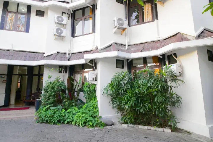 Сурабая: Airy Eco Syariah Gubeng Moestopo Gang Kedung Pengkol Surabaya