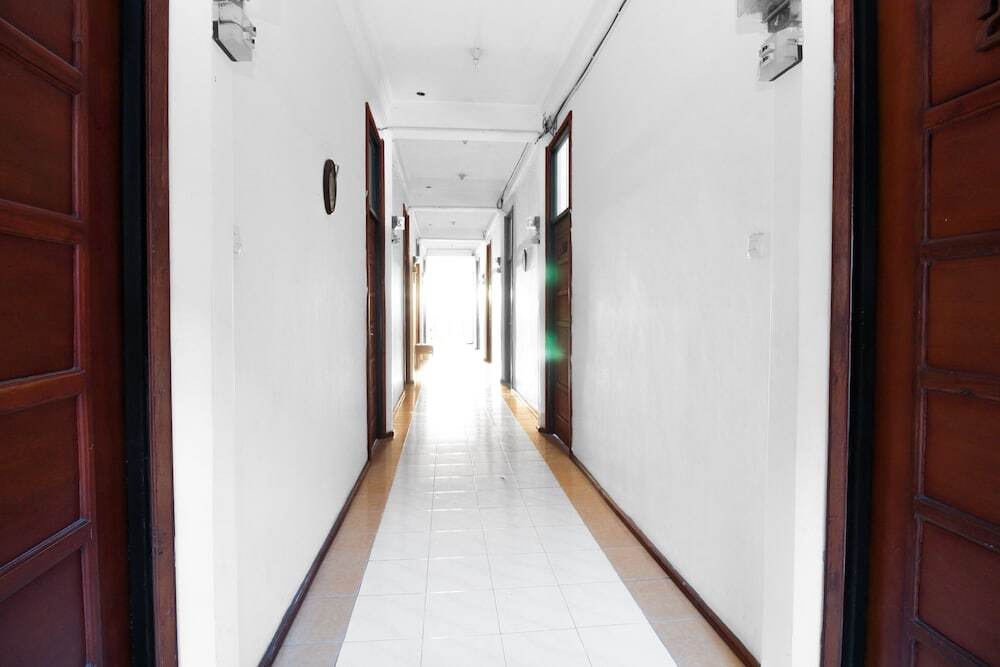 Сурабая: Airy Eco Syariah Gubeng Moestopo Gang Kedung Pengkol Surabaya