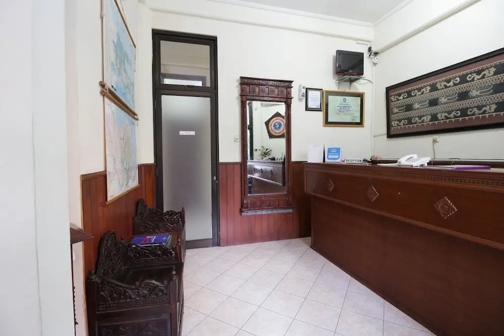 Сурабая: Airy Eco Syariah Gubeng Moestopo Gang Kedung Pengkol Surabaya