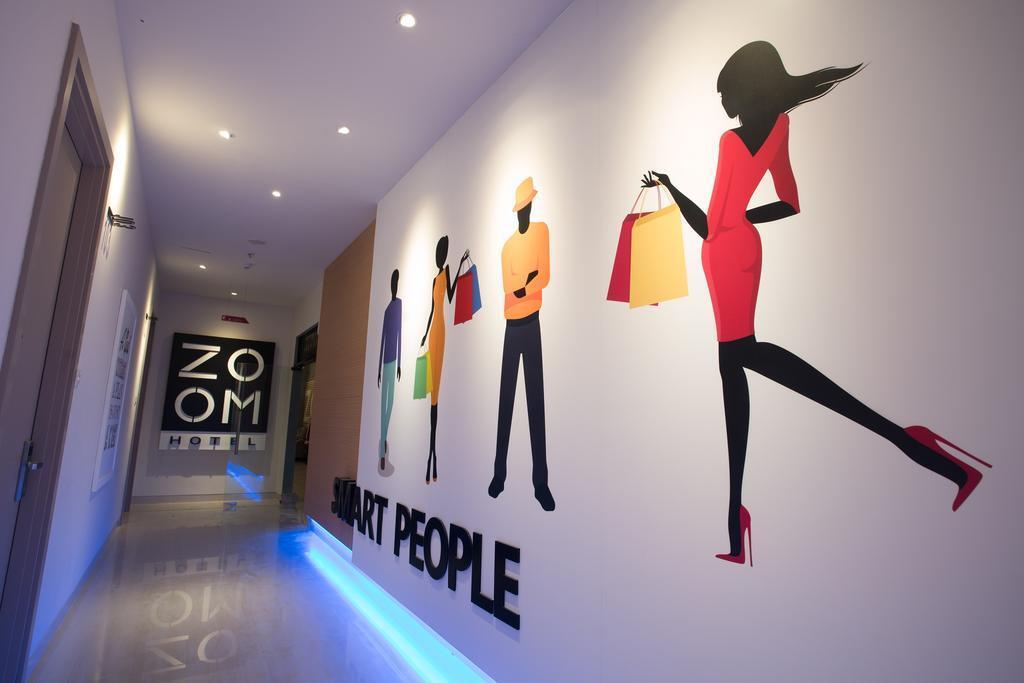 Сурабая: Zoom Dharmahusada Hotel