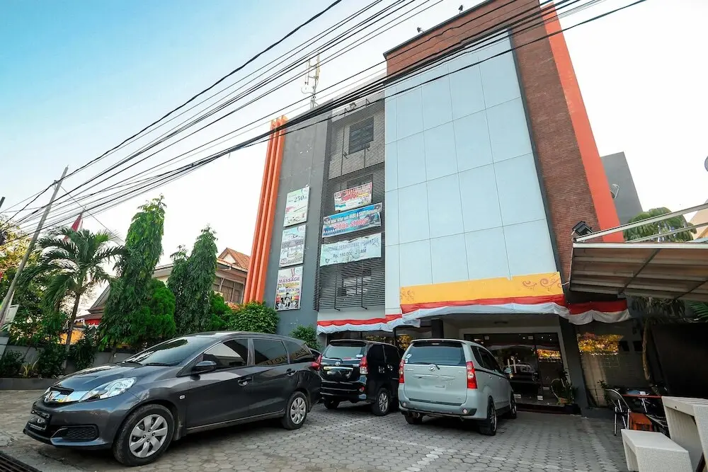 Airy Sukapura DR Wahidin 52 Cirebon — фото 1