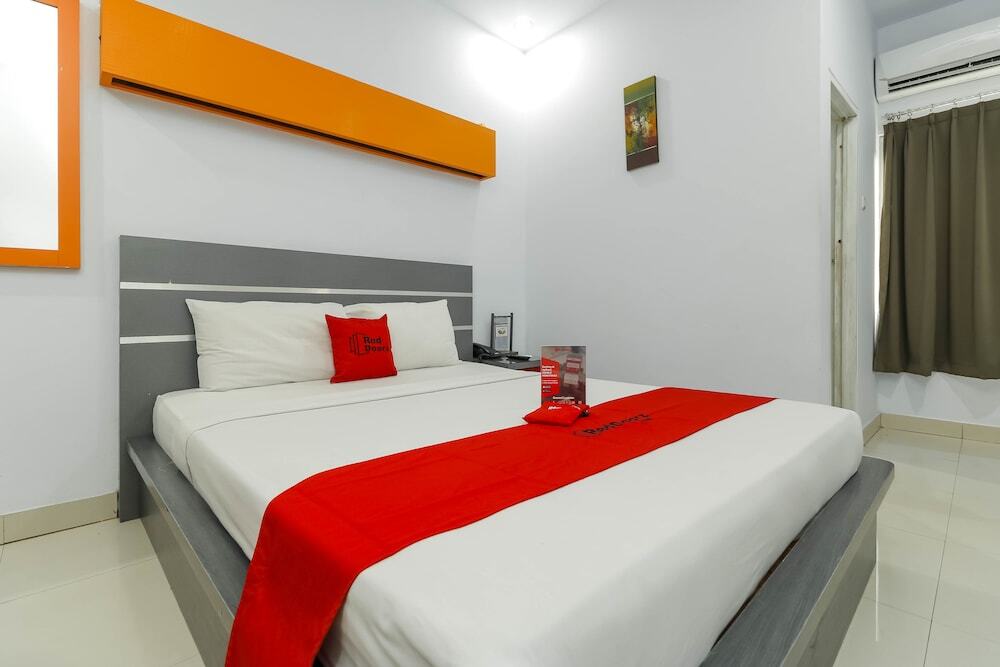 Манадо: RedDoorz near Manado Town Square
