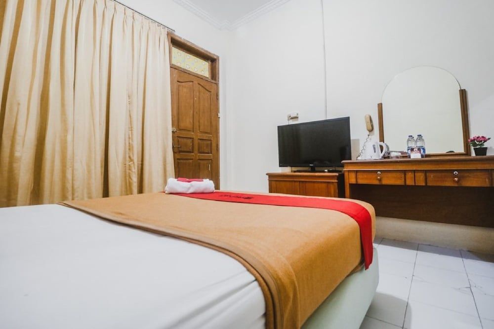Джакарта: RedDoorz near Lokasari Mangga Besar 7