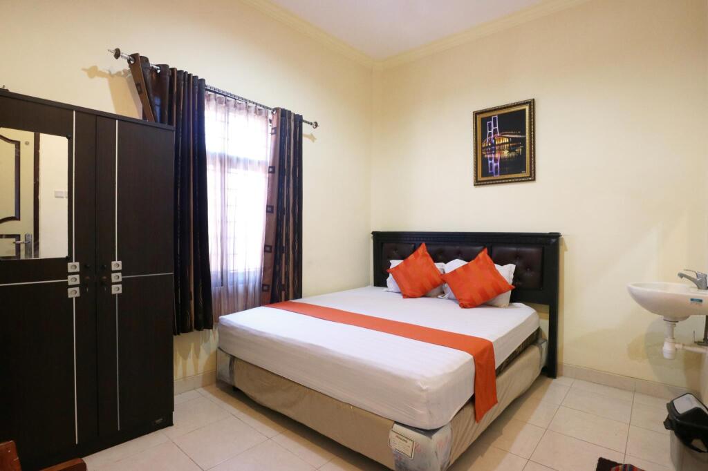 Сурабая: Hotel Syariah Walisongo
