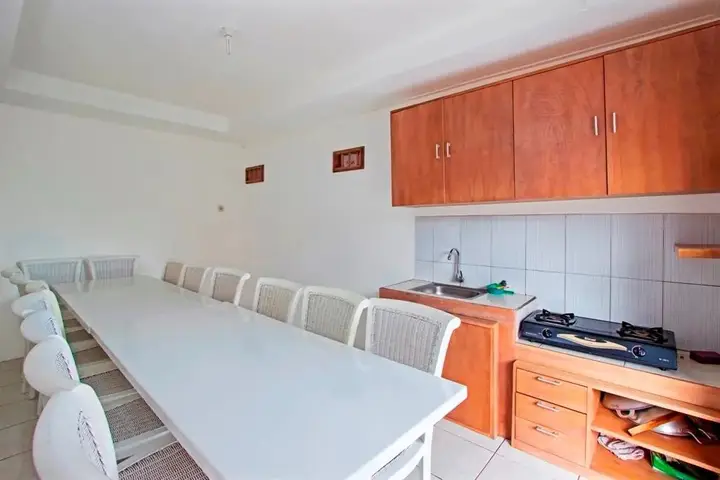 Депок: RedDoorz near Atmajaya University
