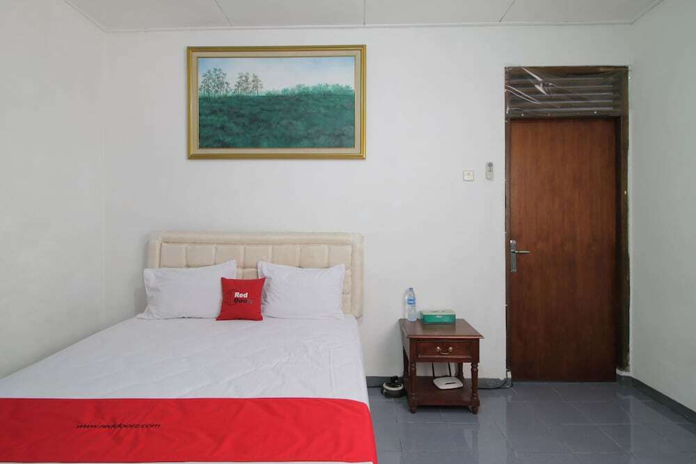 Джакарта: RedDoorz @ Jalan Bangka 2