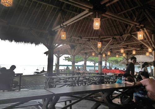 Танджунгджая: Green Coral Beach Camping Ground