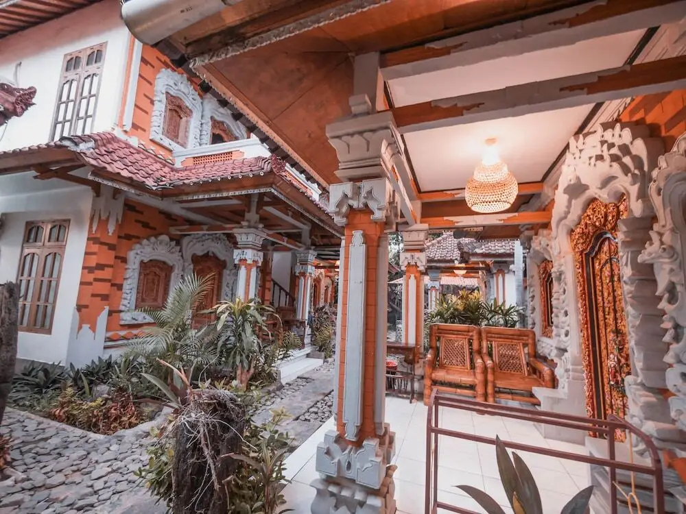 Lovina Palace — фото 1