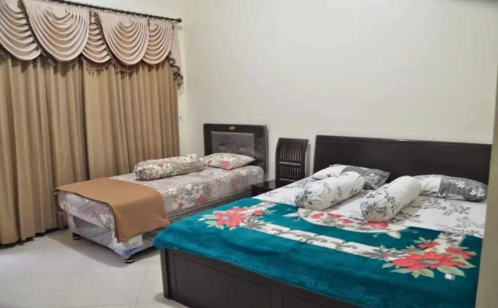 Тубан: Hotel Ratna