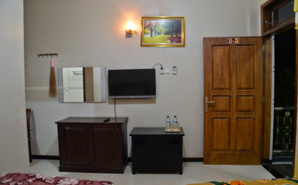 Тубан: Hotel Ratna