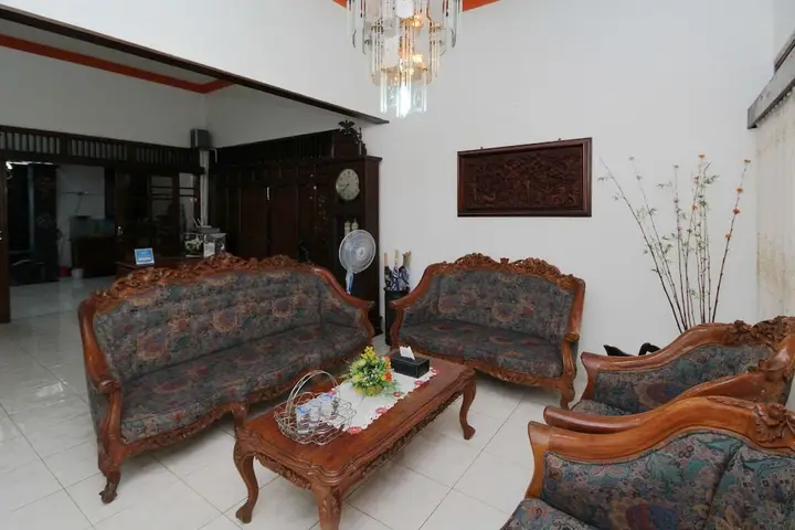 Батуретно: Airy Eco Syariah Pogung Baru Kaliurang KM 5 Yogyakarta