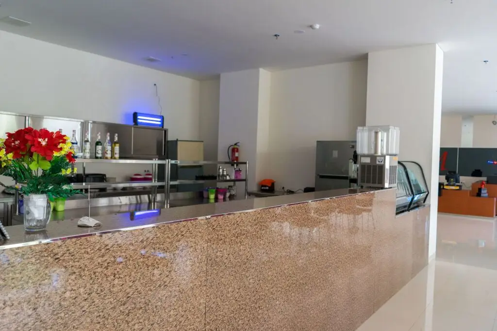 Сурабая: I&M Hotel Billiard
