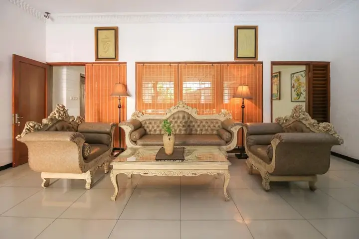 Сурабая: Airy Syariah Pacar Kembang Dharmahusada Satu 23 Surabaya