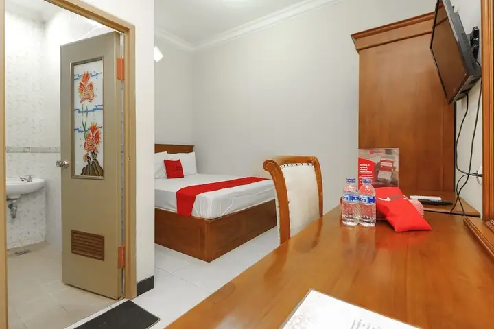 Суракарта: RedDoorz @ Manahan