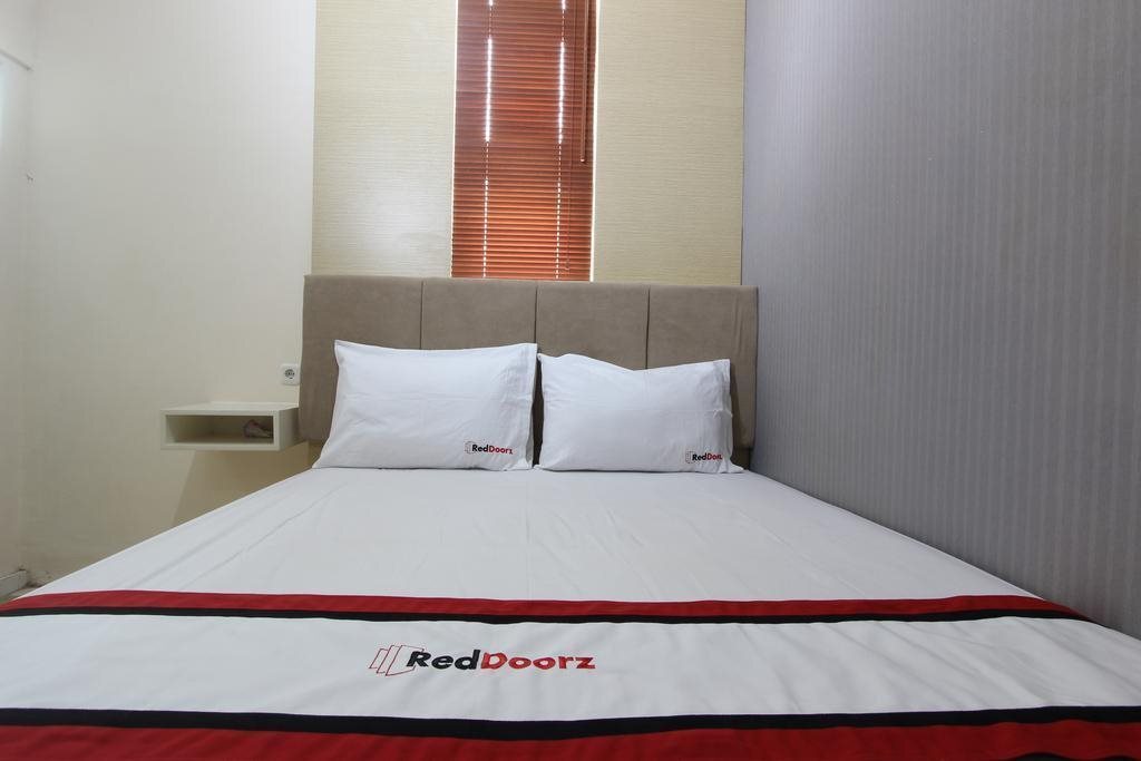 Депок: RedDoorz near UPN Jogjakarta