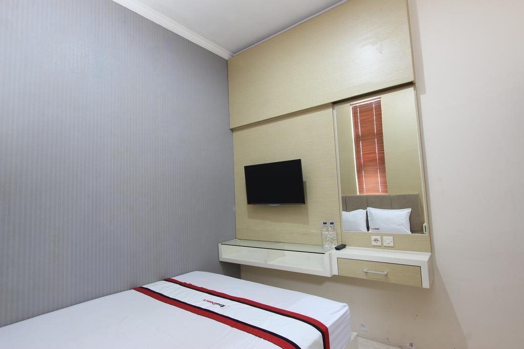 Депок: RedDoorz near UPN Jogjakarta