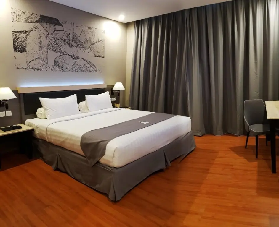 Банджармасин: Pyramid Suites