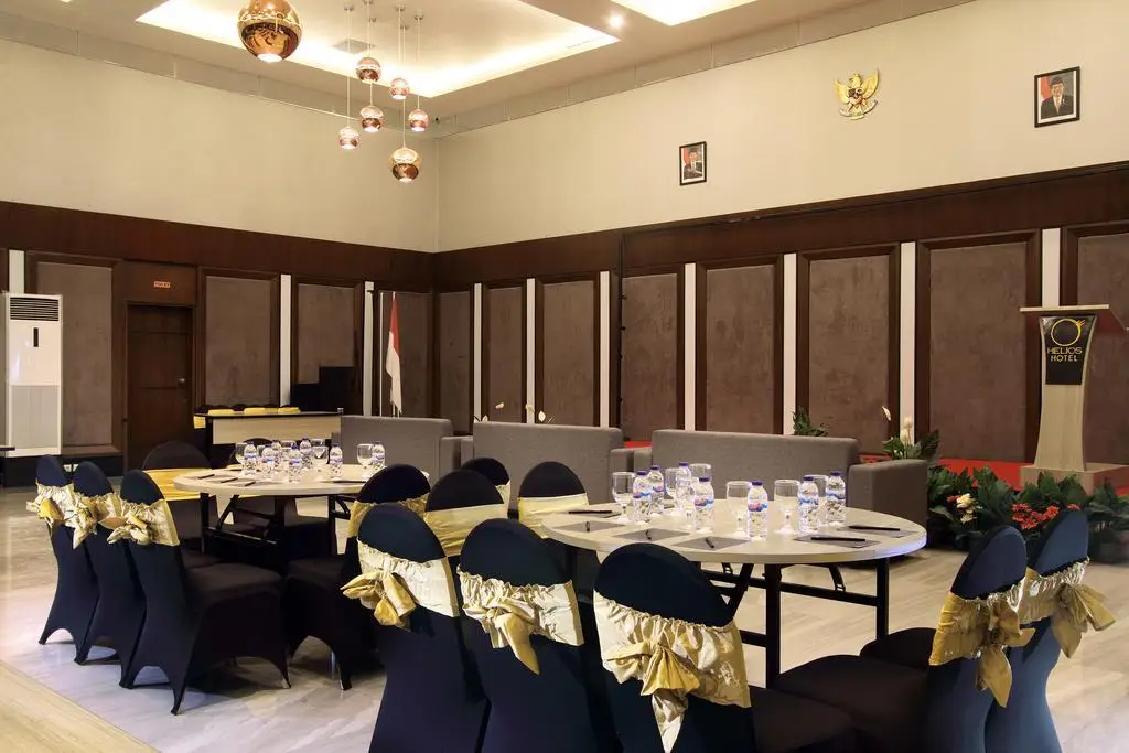 Ватампоне: Helios Hotel Bone