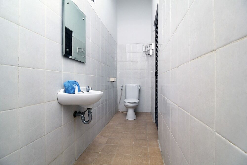 Пемаланг: Airy Mulyoharjo Ahmad Yani Pemalang