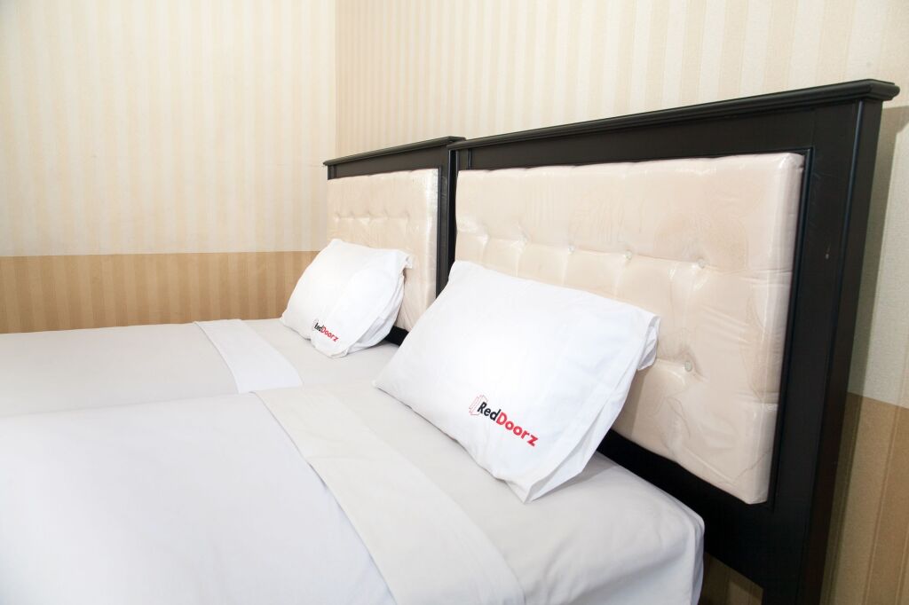 Сидоарджо: RedDoorz near Juanda International Airport