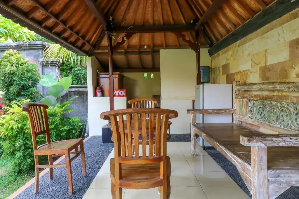 Сукавати: Aron Guest House
