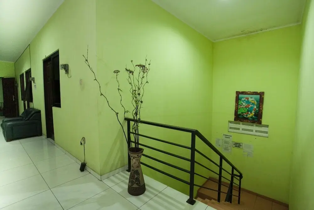 Сурабая: Reddoorz near Kejaksaan Negeri Surabaya