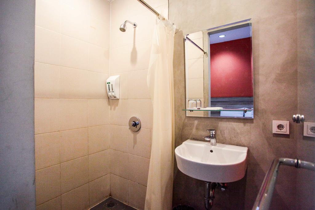 Джакарта: LeGreen Suite Supomo