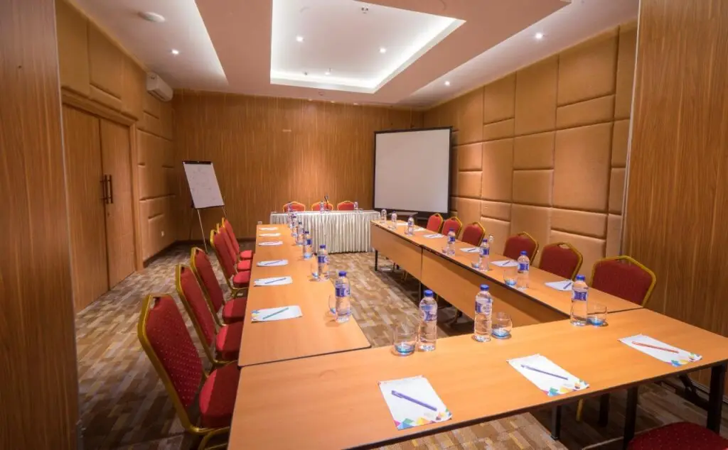 Джаяпура: Front One Hotel Jayapura