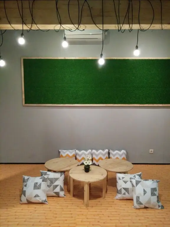 Маланг: Woodlot Hostel