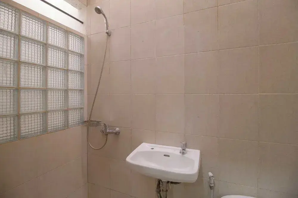 Южный Тангеранг: RedDoorz near Teras Kota 2