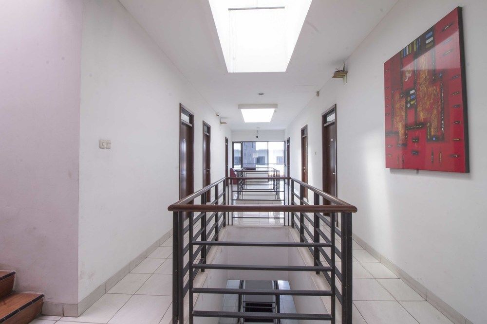 Южный Тангеранг: RedDoorz near Teras Kota 2