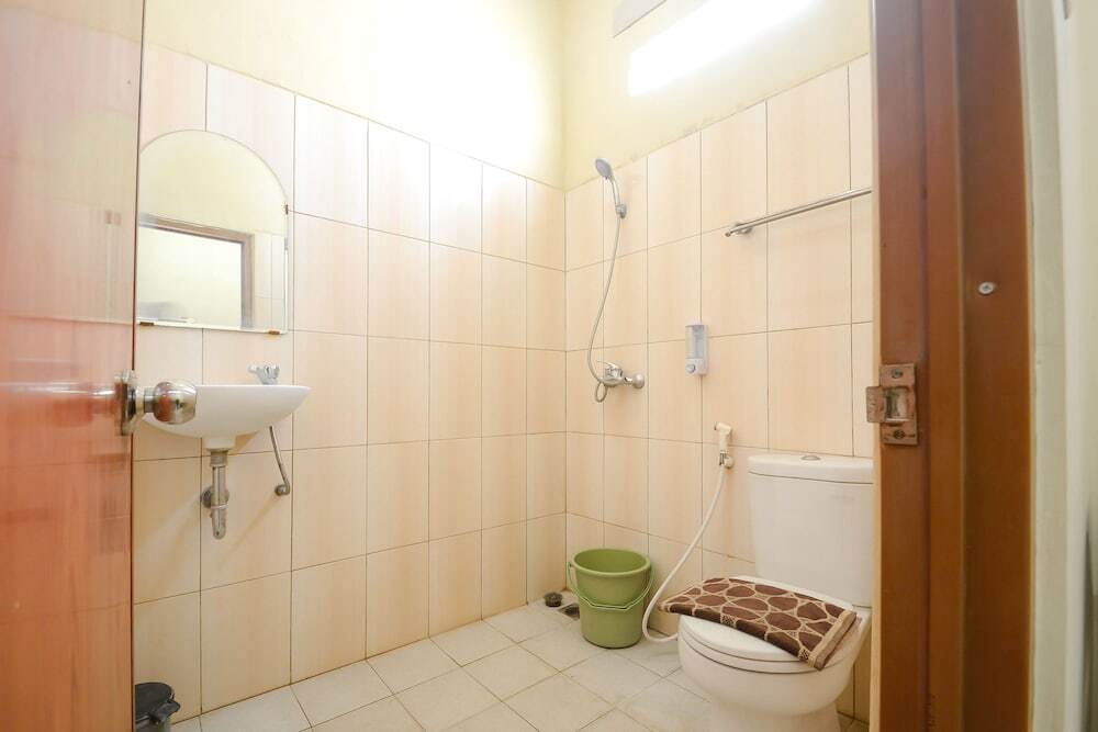 Сикампек: 普哇加达艾里西芭图拉亚KM15号酒店(Airy Eco Cibatu Raya KM 15 Purwakarta)