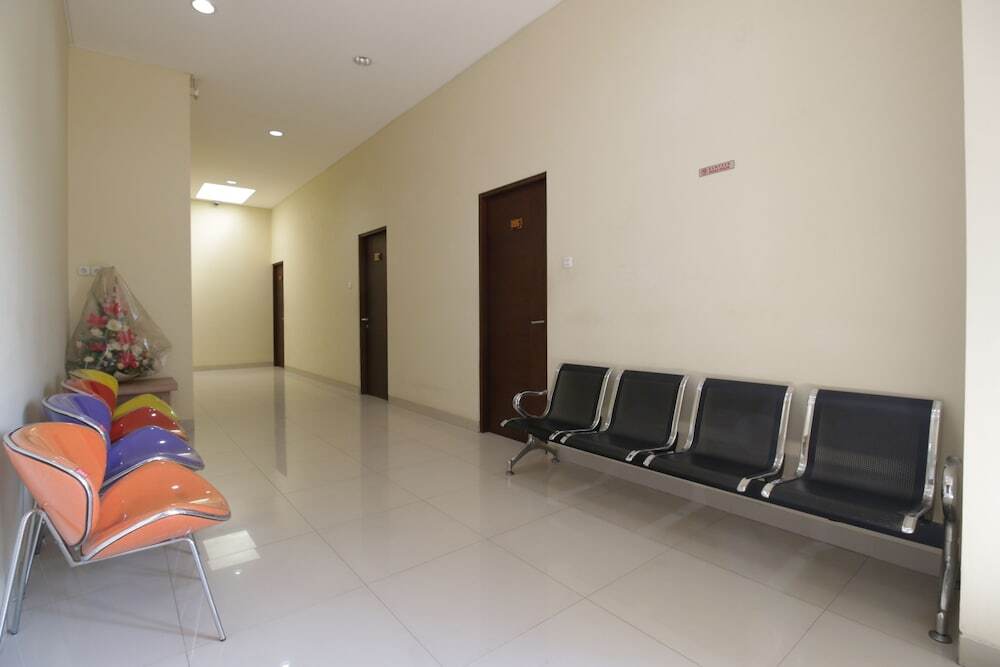 Семаранг: Airy Bandara Ahmad Yani Anjasmoro Raya 74 Semarang