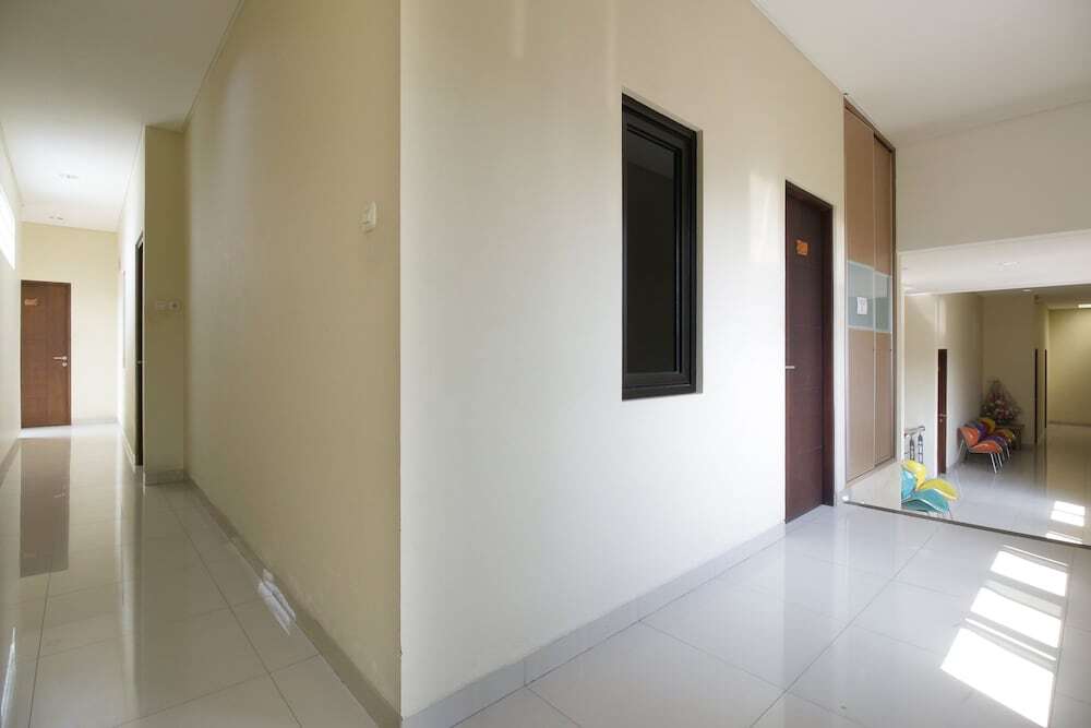 Семаранг: Airy Bandara Ahmad Yani Anjasmoro Raya 74 Semarang
