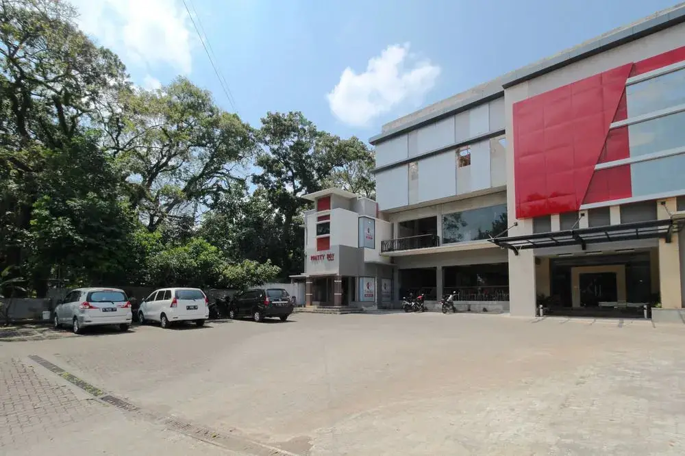 Семаранг: 三宝拢艾里加廷嘉乐多克托瓦斯丁112号酒店(Airy Jatingaleh Doktor Wahidin 112 Semarang)