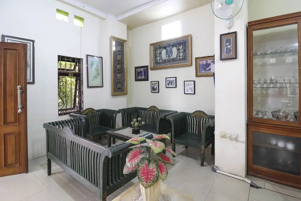 Слеман: RedDoorz near Lotte Mart Maguwo
