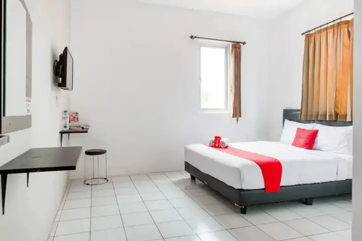 Сурабая: RedDoorz near Pantai Ria Kenjeran