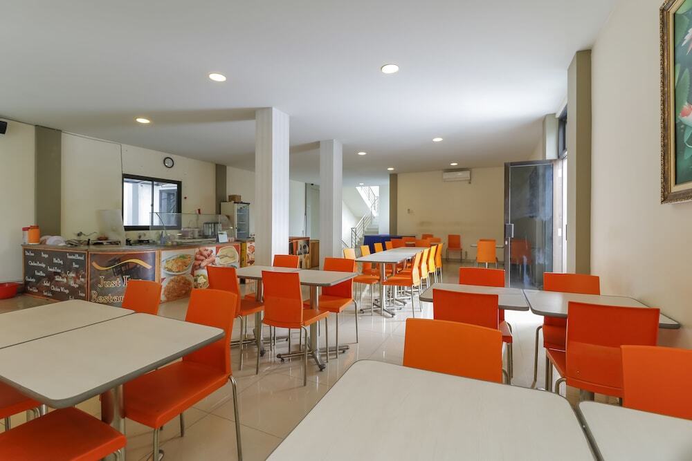 Суракарта: RedDoorz near Universitas Sebelas Maret