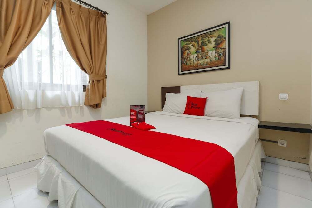 Суракарта: RedDoorz near Universitas Sebelas Maret