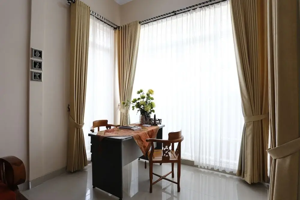 Депок: RedDoorz @ Condong Catur 3