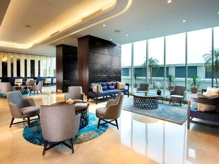 Джакарта: Oakwood Suites La Maison Jakarta