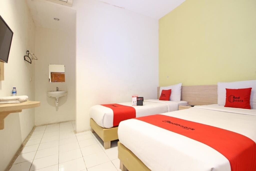 Суракарта: RedDoorz Plus @ Slamet Riyadi