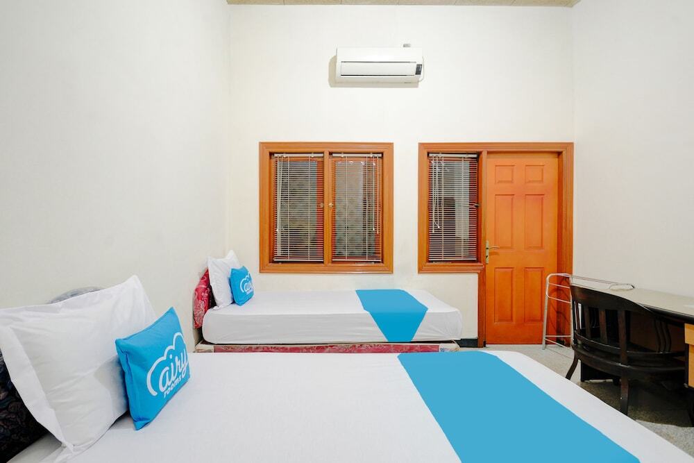 Сурабая: Airy Eco Syariah Gubeng Kertajaya Dua Belas C 115 Surabaya